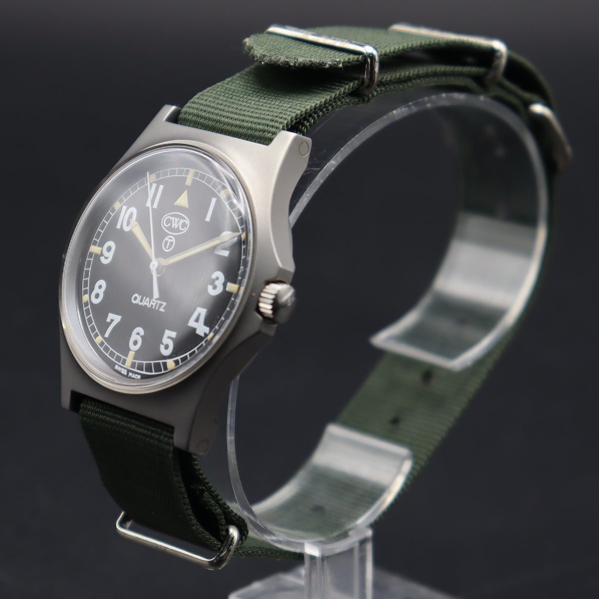 希少 美品 CWC カボットウォッチカンパニー W10/6645-99 5415317 クォーツ イギリス軍用 ミリタリー 全数字ブラック文字盤 メンズ腕時計の画像2