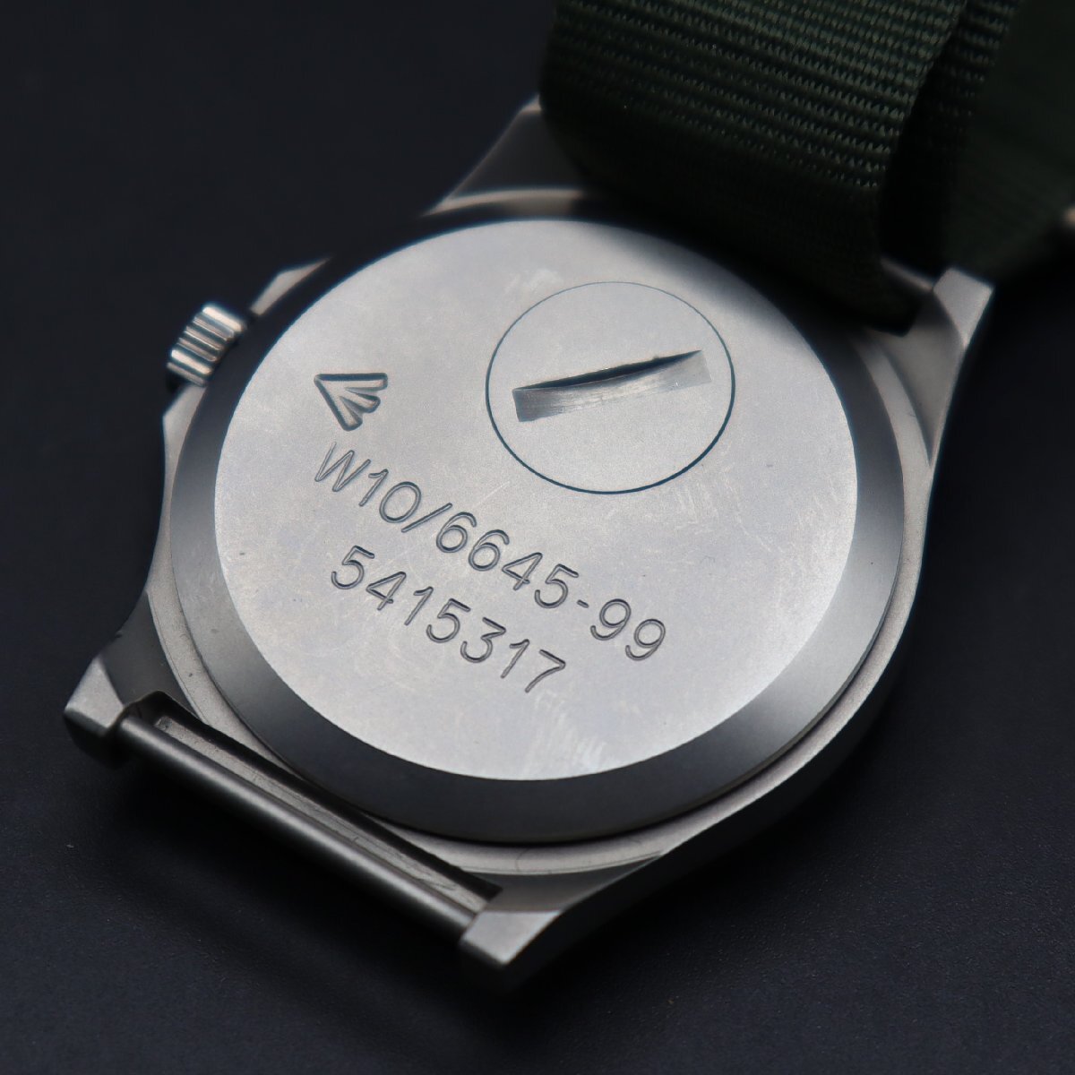 希少 美品 CWC カボットウォッチカンパニー W10/6645-99 5415317 クォーツ イギリス軍用 ミリタリー 全数字ブラック文字盤 メンズ腕時計の画像8