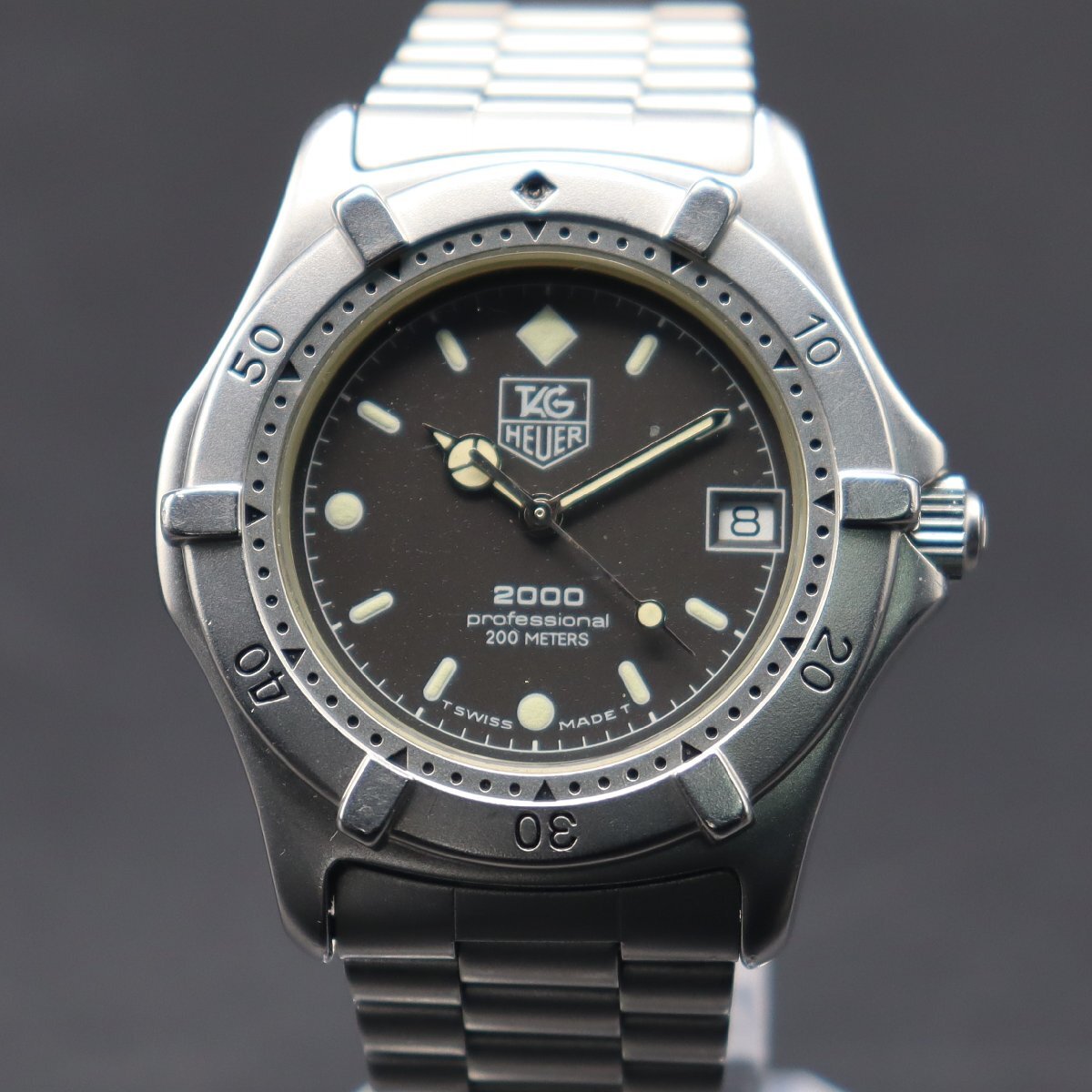 TAG HEUER タグホイヤー プロフェッショナル 2000 クォーツ 200M防水 962.006 グレー文字盤 デイト スイス製 純正ブレス メンズ腕時計の画像3