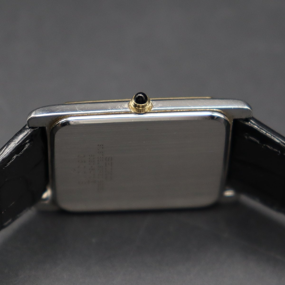 SEIKO QUARTZ セイコー シングルクォーツ 6020-5470 ローマン ブラック文字盤 コンビカラー 諏訪 2針 新品革ベルト メンズ腕時計の画像6
