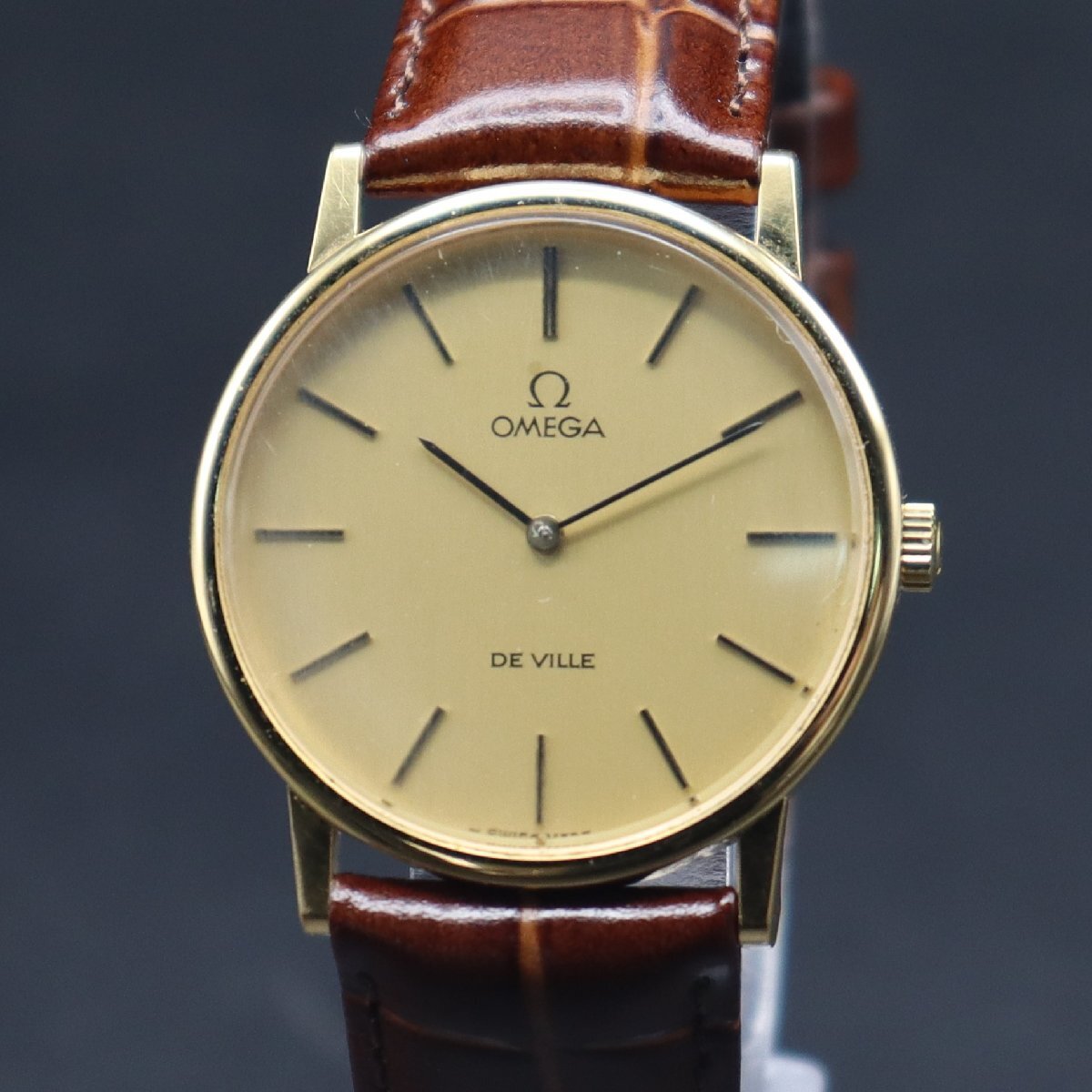 OMEGA DE VILLE オメガ デビル Ref.1110140 Cal.625 手巻 ゴールドカラー 1977年 新品革ベルト 純正Ω尾錠/箱 スイス アンティーク メンズ_画像3