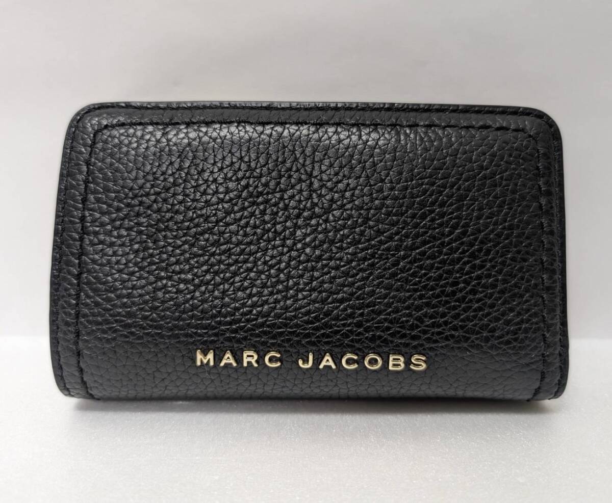 【ST18599MY】MARC JACOBS マークジェイコブス レザー 二つ折り財布 ブラック系 ゴールド金具 コンパクトウォレット レディースの画像2
