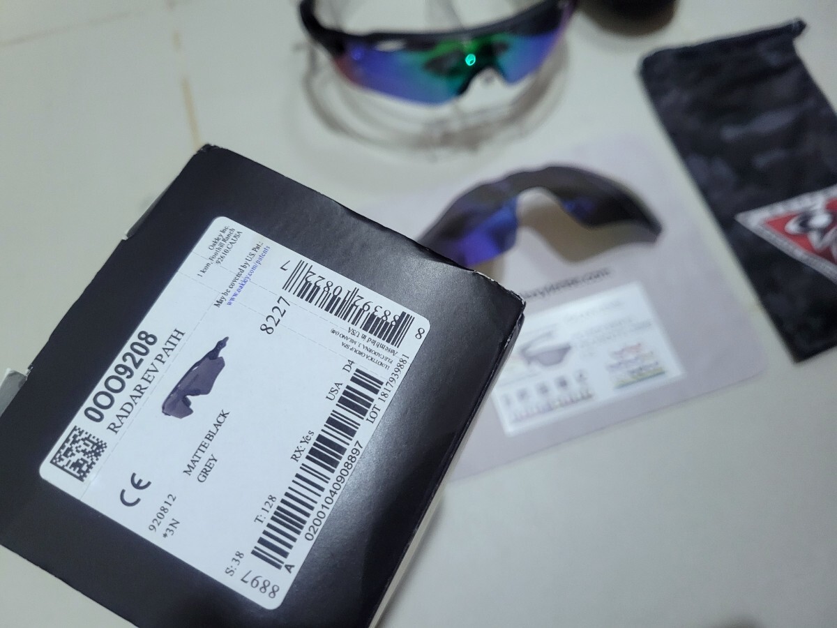 正規品 新品 偏光レンズ2枚付き OAKLEY RADAR EV PATH 正規品 新品 偏光レンズ2枚付き OAKLEY RADAR EV PATH