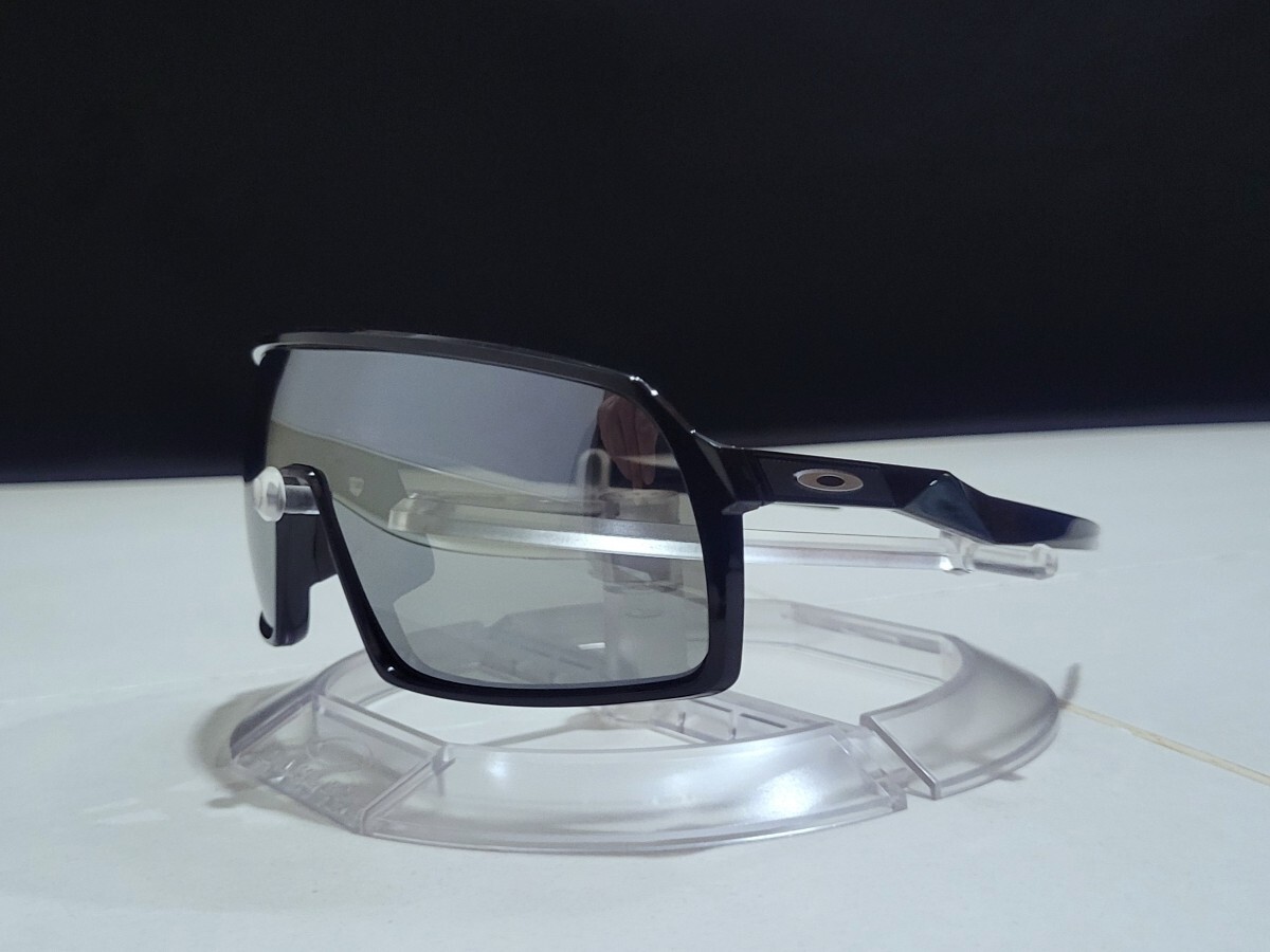 正規品 新品 偏光レンズ2枚付き OAKLEY SUTRO オークリー 正規品 新品 偏光レンズ2枚付き OAKLEY SUTRO オークリー