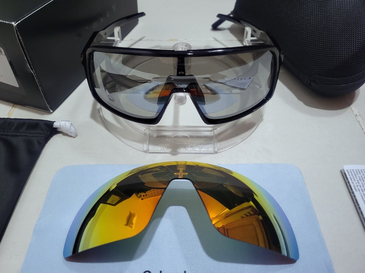 正規品 新品 偏光レンズ2枚付き OAKLEY SUTRO オークリー 正規品 新品 偏光レンズ2枚付き OAKLEY SUTRO オークリー
