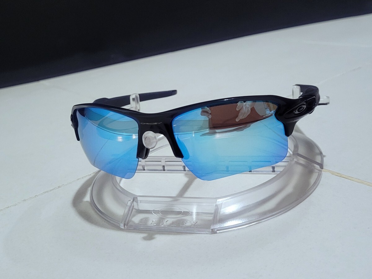 正規品 新品 偏光レンズ2枚付き OAKLEY FLAK 2.0 XL オークリー フラック Sapphire Black Polarized サファイア ポラライズド サングラス_画像8