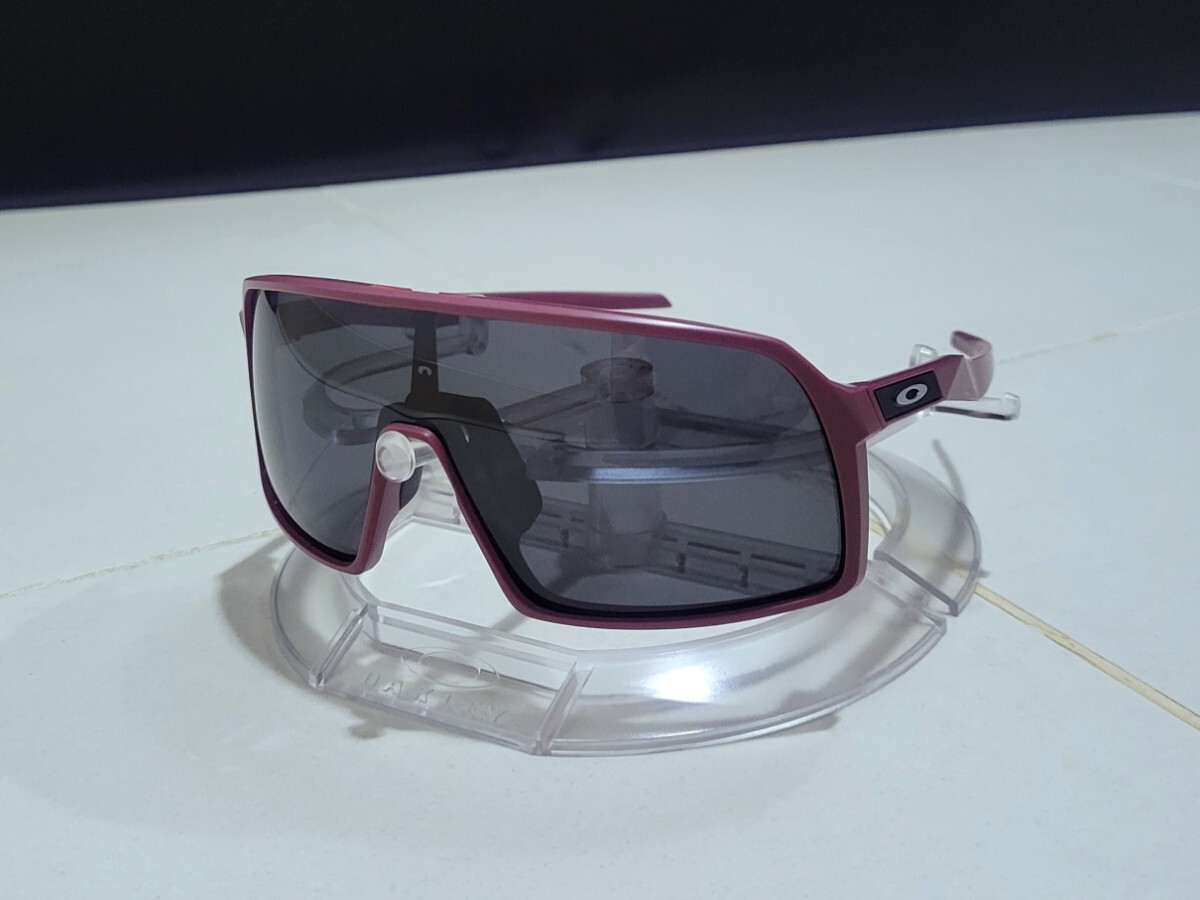 正規品 新品 偏光レンズ2枚付き OAKLEY SUTRO オークリー スートロ Black Ruby Polarized ブラック ルビー ポラライズド ストロ サングラス_画像1