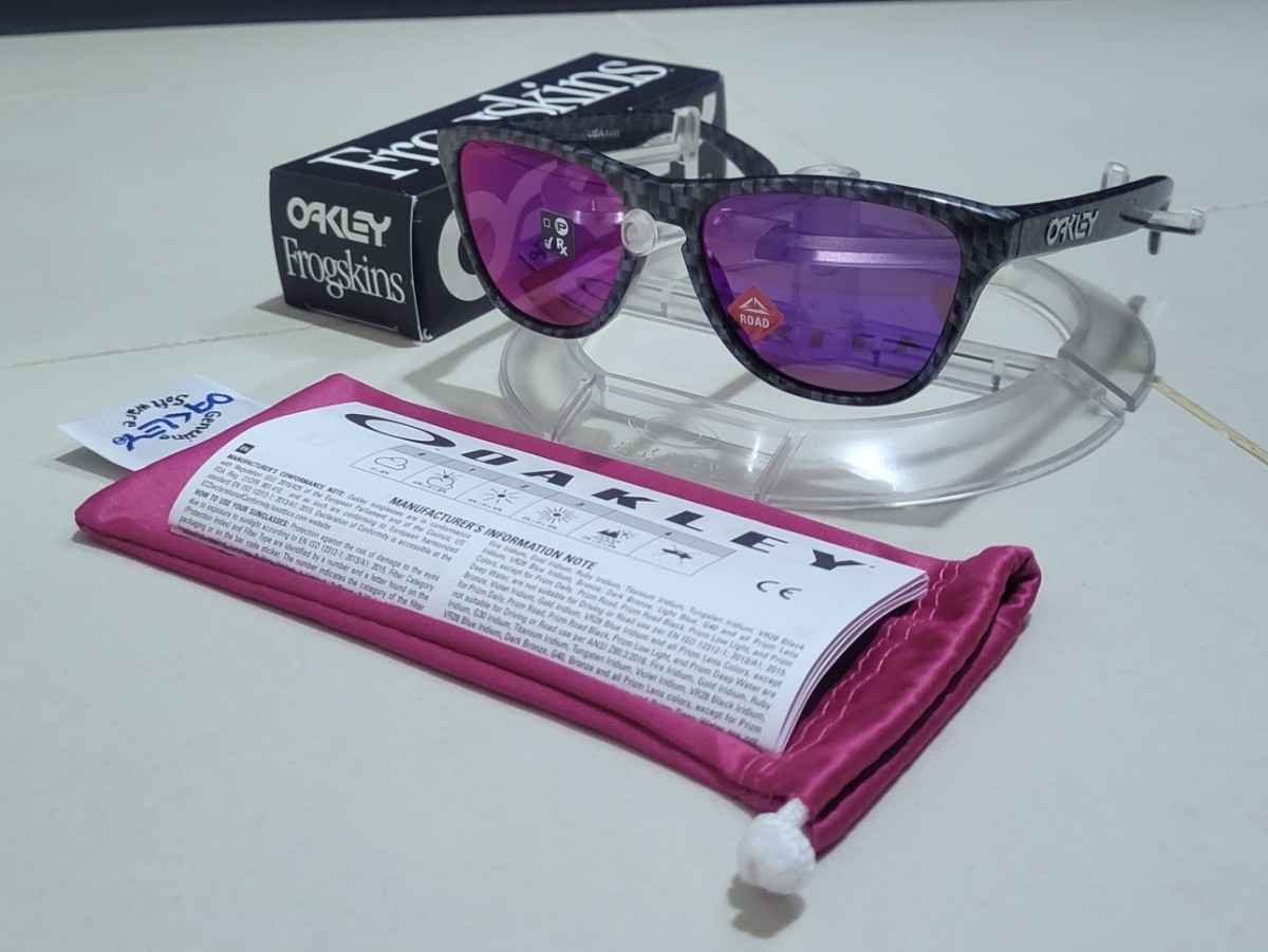  стандартный товар новый товар OAKLEY FROGSKINS XS Oacley лягушка s gold PRIZM ROADp ритм load CARBON FIBER карбоновый волокно солнцезащитные очки 