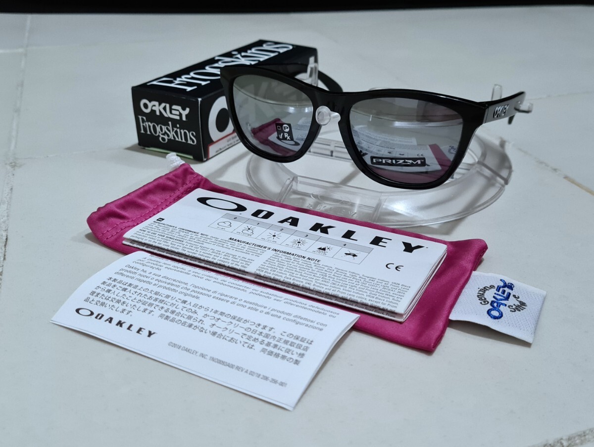 正規品 新品 偏光レンズ付き OAKLEY FROGSKINS オークリー フロッグスキン Sapphire Polarized サファイア ポラライズド サングラス OO9013