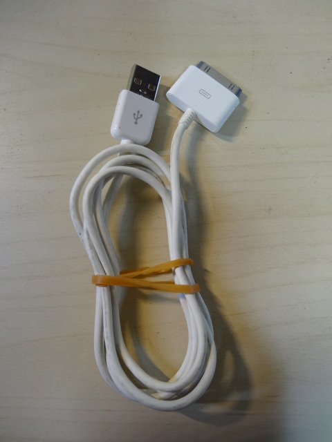 [送料無料 即決] Apple Dockコネクタ USBケーブル (Dock Connector to USB Cable) USEDの画像1