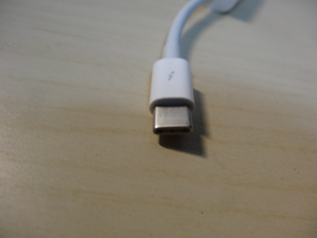 [送料無料 即決] Apple Thunderbolt 3（USB-C）- Thunderbolt 2アダプタ A1790 USEDの画像4