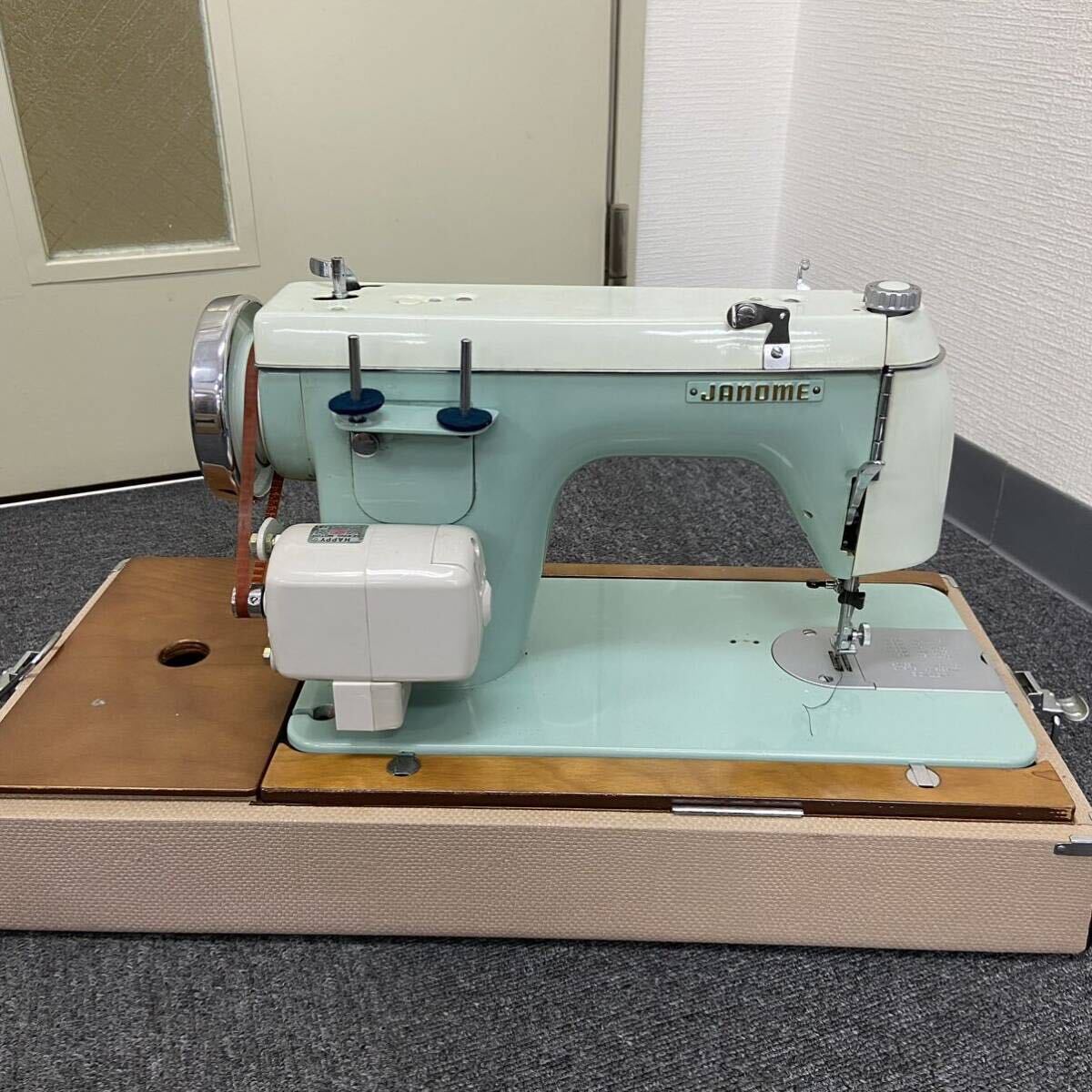 U4 JANOME ジャノメミシン MODEL-365 Sewing Machine 昭和レトロ アンティーク 手工芸 備品 フットコントローラー付 手芸 裁縫 の画像5