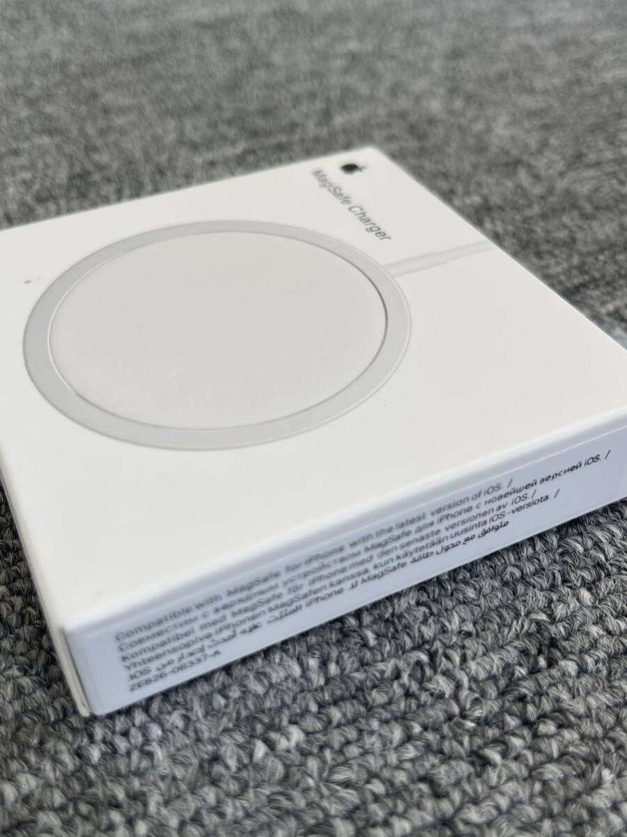 apple MagSafe充電器 ワイヤレス すぐ発送可能の画像4