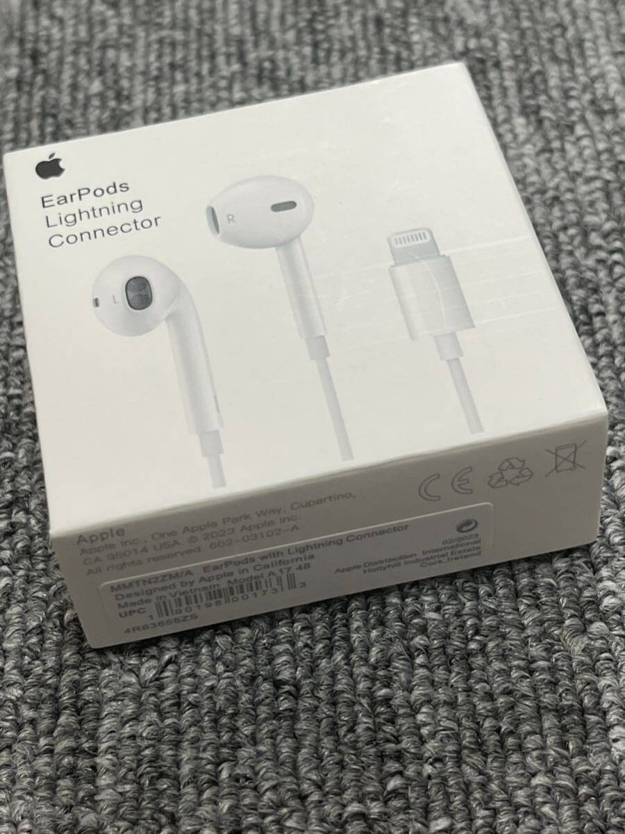 Apple EarPods with Lightning Connector純正　すぐ発送可能_画像2