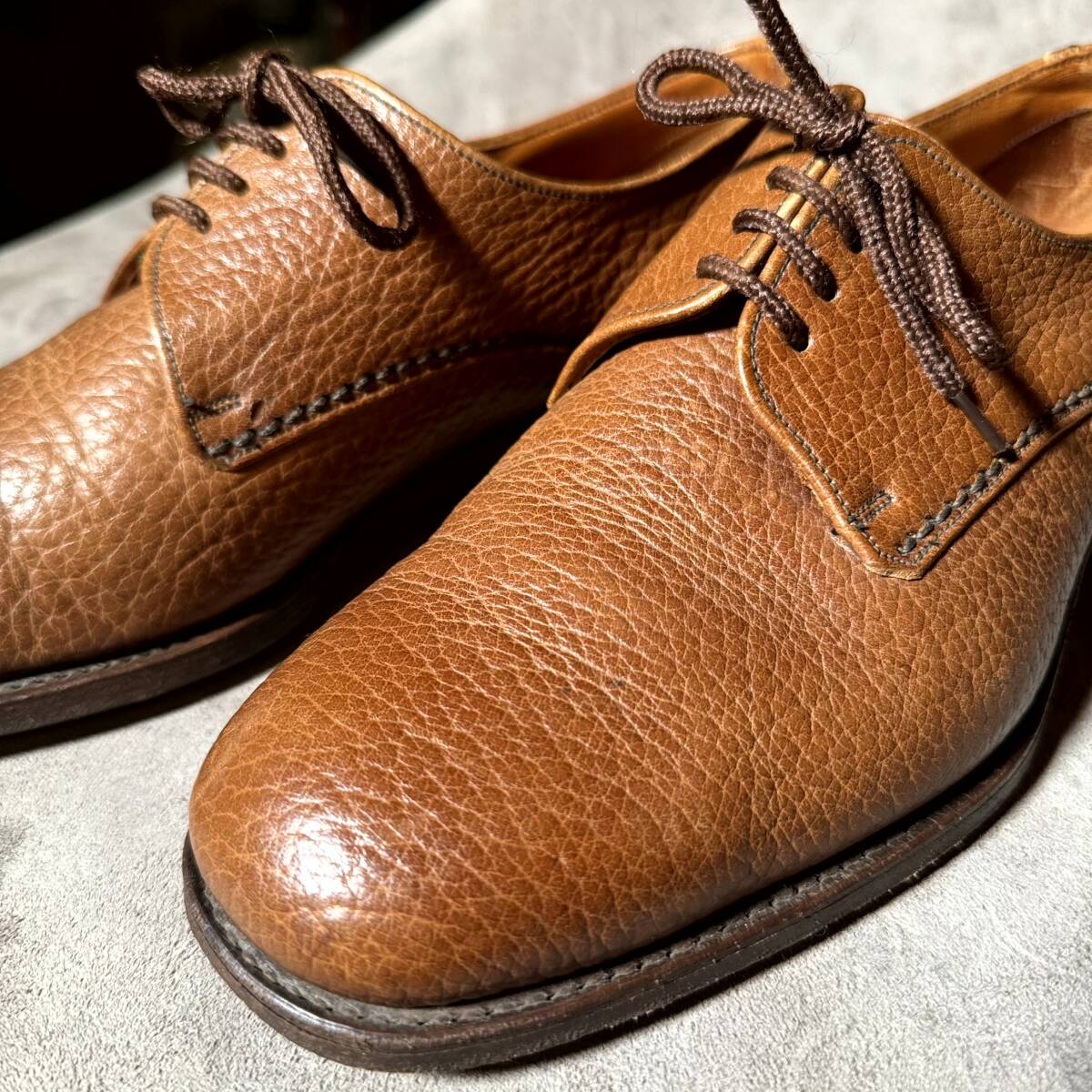 Loake ローク UK7.5EEE ライトブラウン 型押し 外羽根 プレーントウの画像3