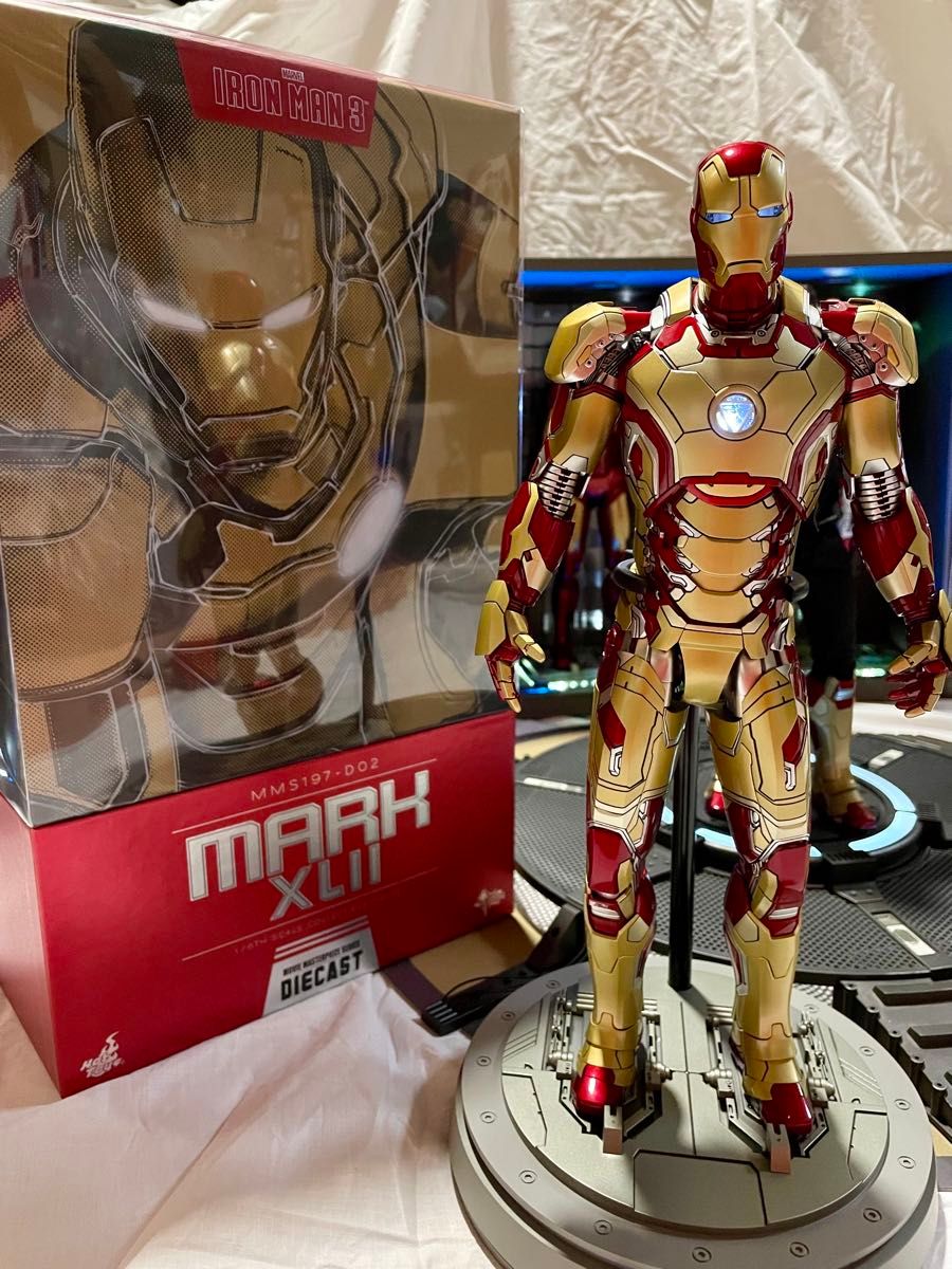 ホットトイズIronman Mk.XLII　DIECASTアイアンマン　マーク42　ダイキャスト版 1/6スケールフィギュア