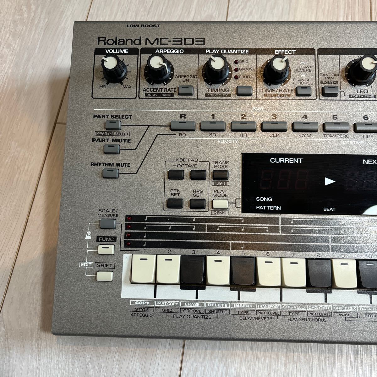 動作品 Roland ローランド MC-303 シーケンサー リズムマシン 7831004の画像2