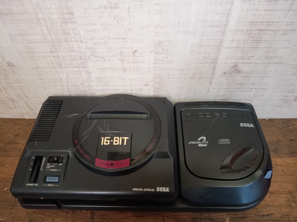 当時物　希少　SEGA　セガ　MD　MEGA DRIVE 2 メガドライブ MEGA-CD2 メガCD2 ゲーム機　レトロゲーム　HAA-2912 ジャンク _画像1