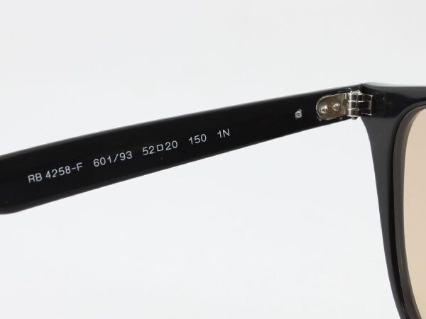 訳ありケースなし Ray-Ban レイバン RB4258F-601/93 サングラス ブラック ライトブラウン アジアンフィット ライトカラー 60193_画像6