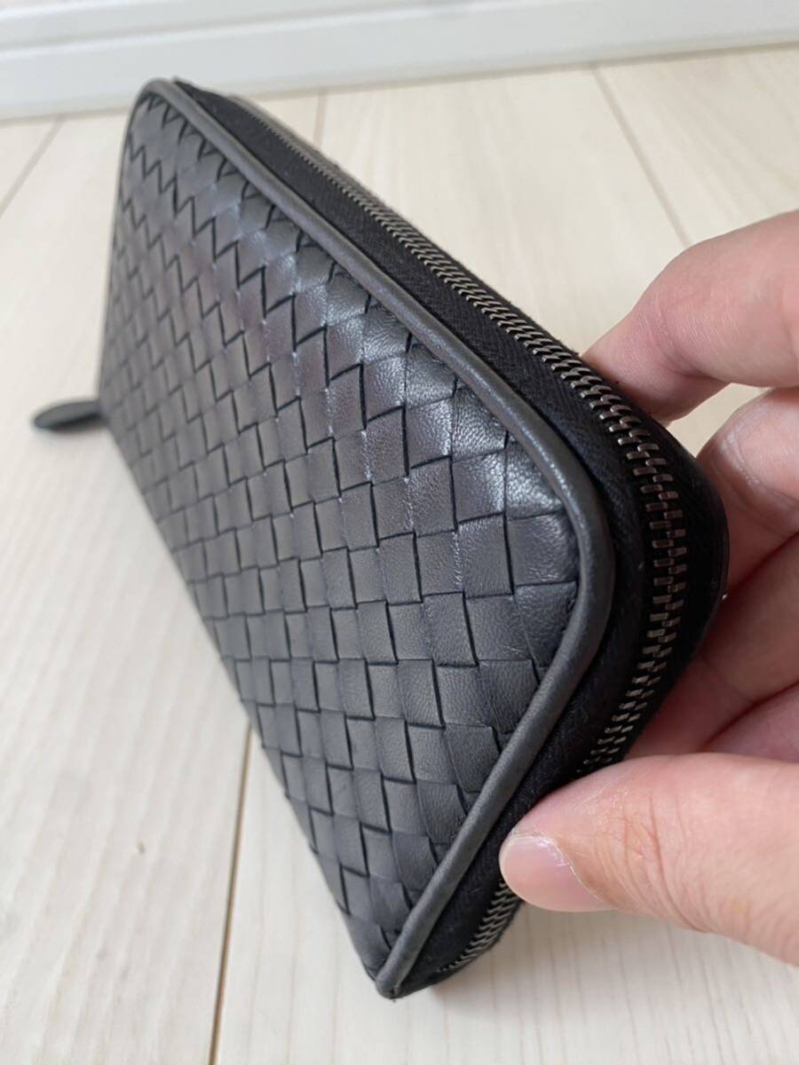 極美品！未使用！送料込み！BOTTEGA VENETA ボッテガヴェネタ ジッピーウォレット ラウンドファスナー 長財布 イントレチャート 本革レザーの画像4