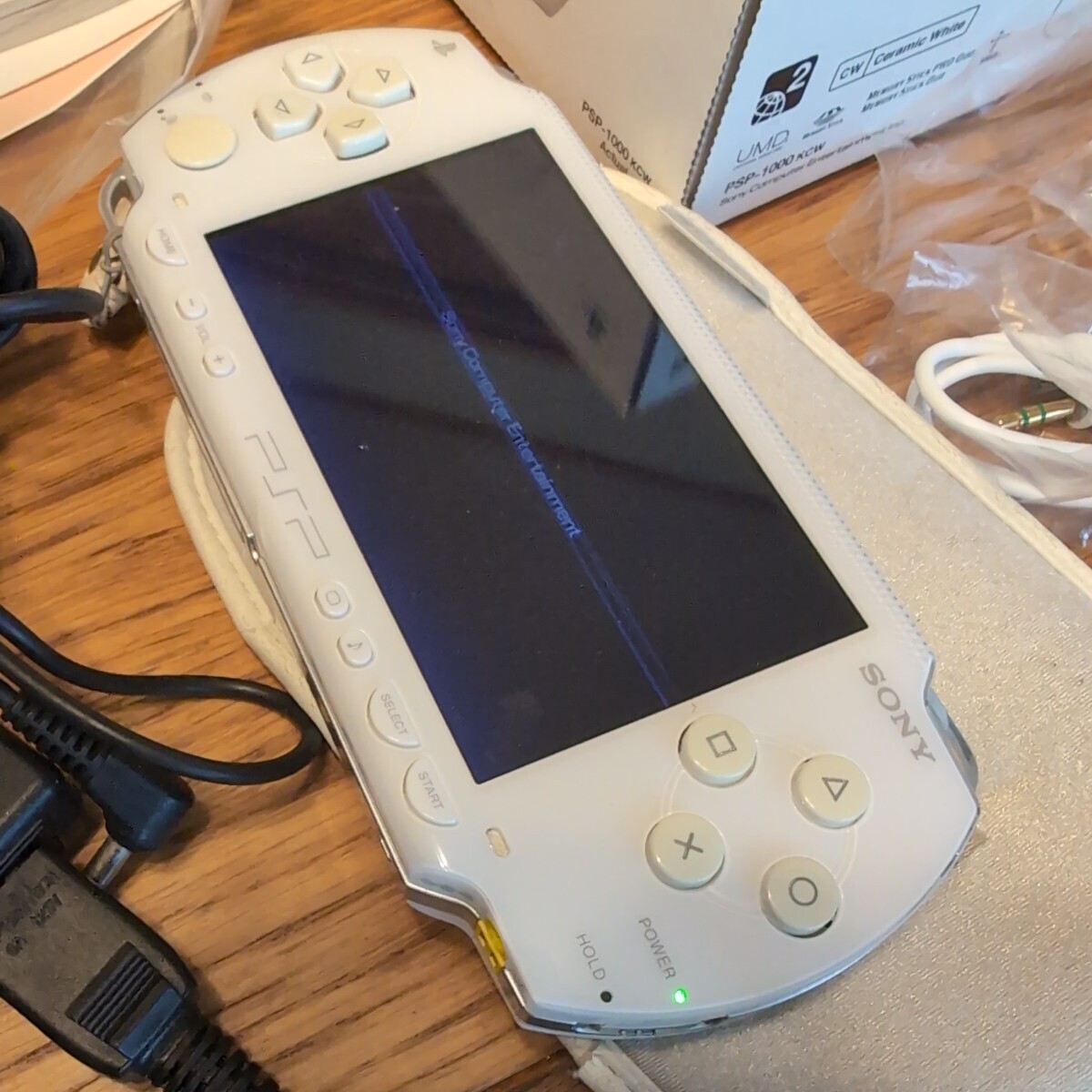 PSP バリューパック VALUE PACK セラミックホワイト PSP-1000 KCW本体 プレイステーションポータブル 説明書 メモリースティック ジャンク_画像3
