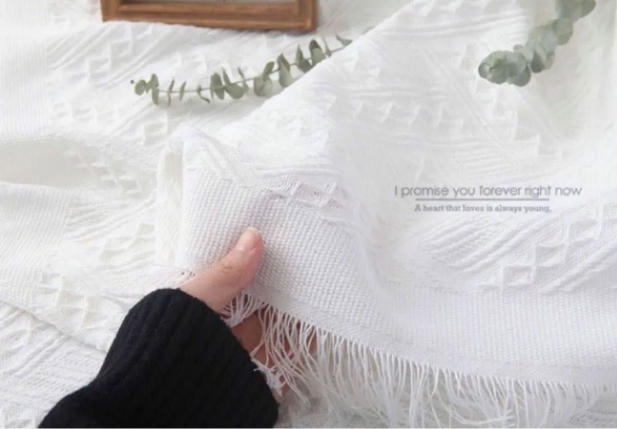 正方形　ホワイト　テーブルクロス　韓国　インテリア　コットン　刺繍　北欧　背景布　白　安い　新品未使用