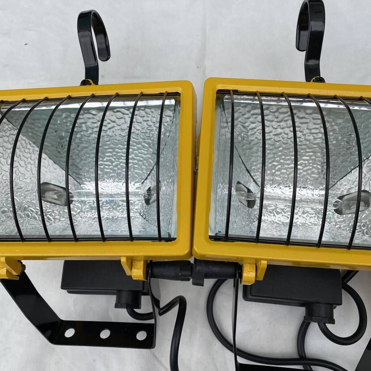 スタンド ハロゲンライト 投光器 CHT-500T 三脚二灯 防雨型 500W 屋外 屋内 兼用 作業灯 R‐1081の画像4