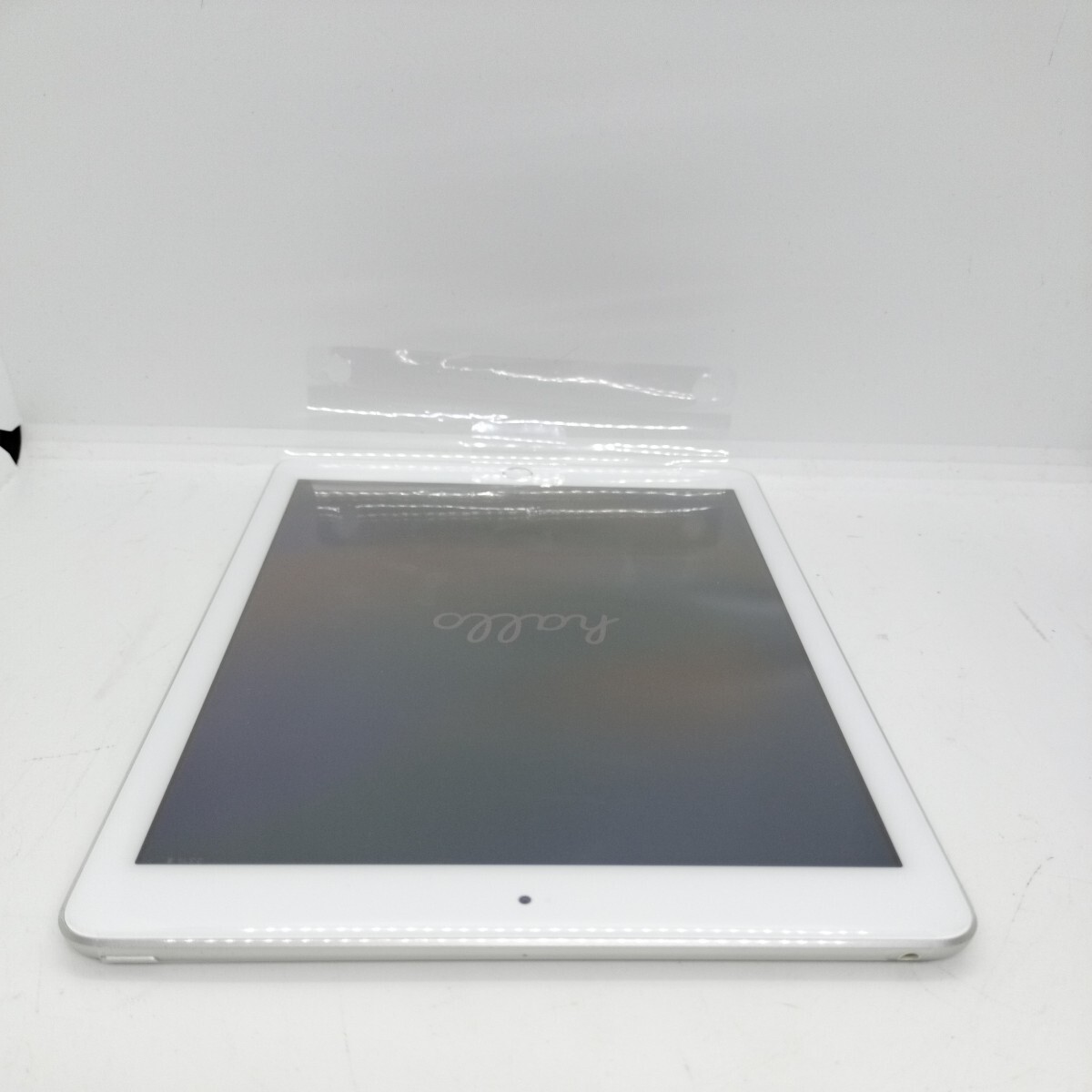 管理:LY-2258/完動品動作確認済み/ iPad 第6世代 a1893 32GB Silver Wi-Fiモデルの画像5
