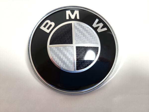 BMW エンブレム 74mm カーボン ブラック ホワイト トランク ボンネット 新品未使用 送料無料_画像1