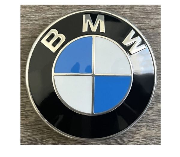 BMW エンブレム 78mm 防止フィルム付き ボンネット トランク サイド 新品未使用 送料無料 の画像1