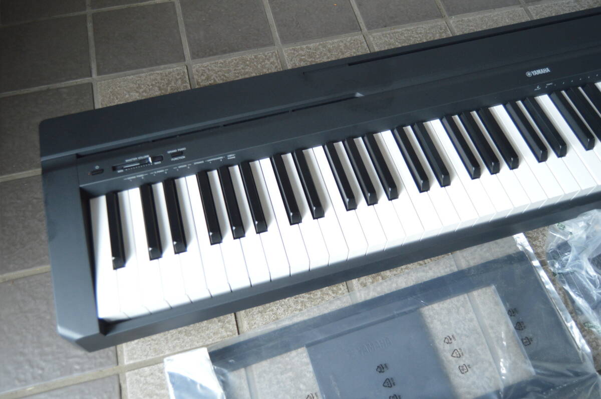 F332 動作品 比較的美品 YAMAHA ヤマハ P-45B 電子ピアノ 2016年製 E 88鍵盤 デジタルの画像2