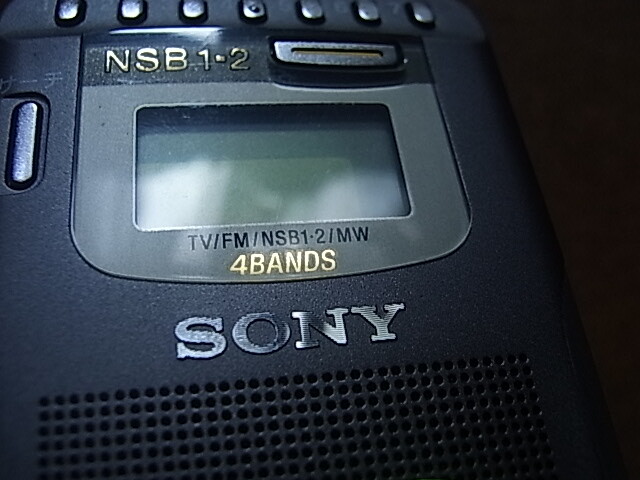  beautiful SONY Sony FM/MW/NSB pocket radio ICF-N400RV postage 230 jpy used 