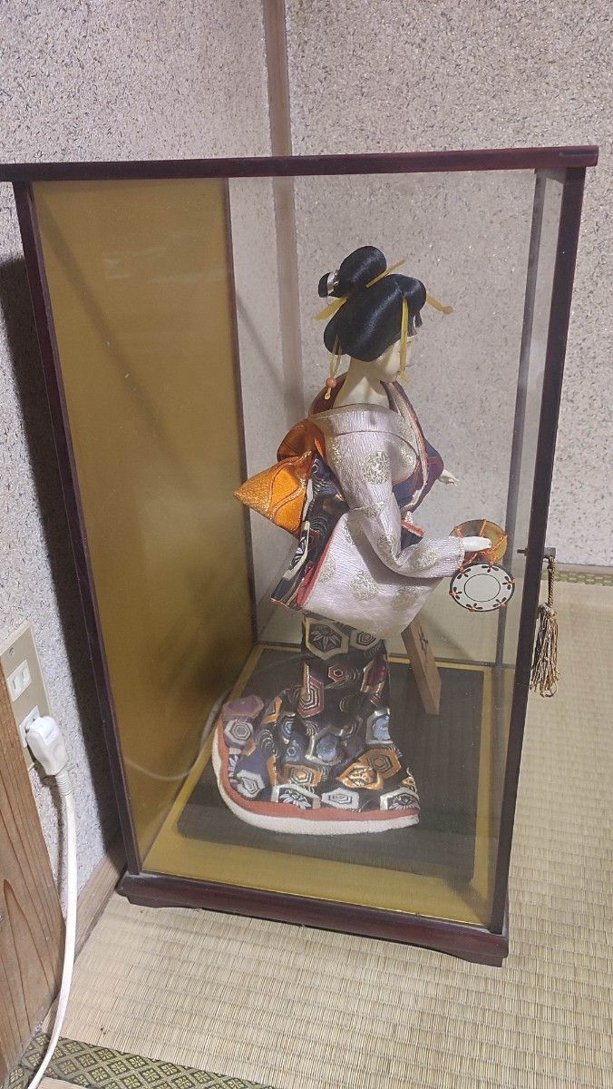 日本人形 翠仙作 鼓 / 尾山人形 芸者 ガラスケース付属あり/なし 日本人形 翠仙作 鼓 / 尾山人形 芸者 ガラスケース付属あり/なし