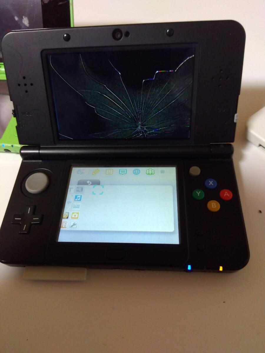 Nintendo NEW 3DS ２台 マイクラ 2DS LL 1台 ジャンク品の画像4