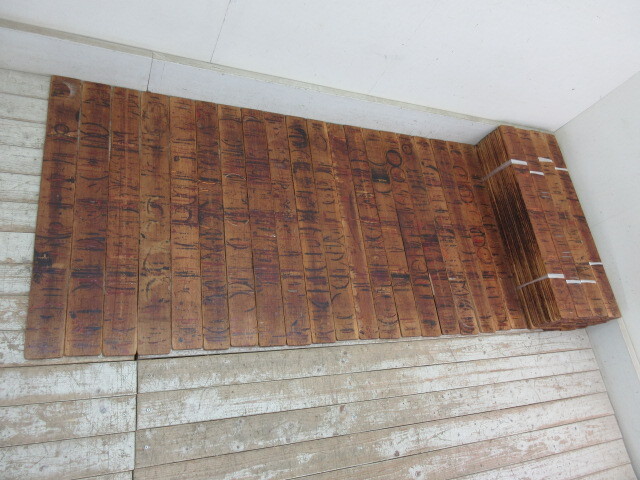 会津漆職人の古い漆板 約88センチ×8㎝ 100枚セットP58    アンティーク古材DIY古道具敷板店舗什器無垢材の画像9