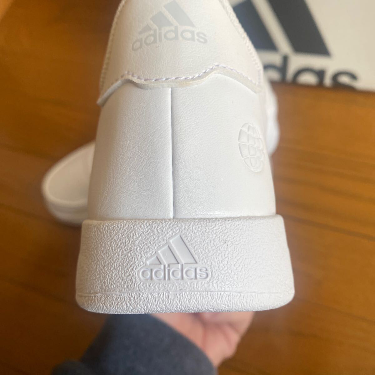 アディダス adidas スニーカー の画像5