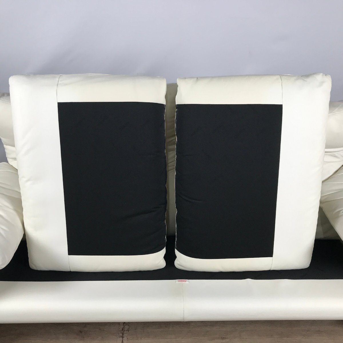 1204 沖縄県 離島配送不可 Cassina カッシーナ MARALUNGA 1204 沖縄県 離島配送不可 Cassina カッシーナ MARALUNGA