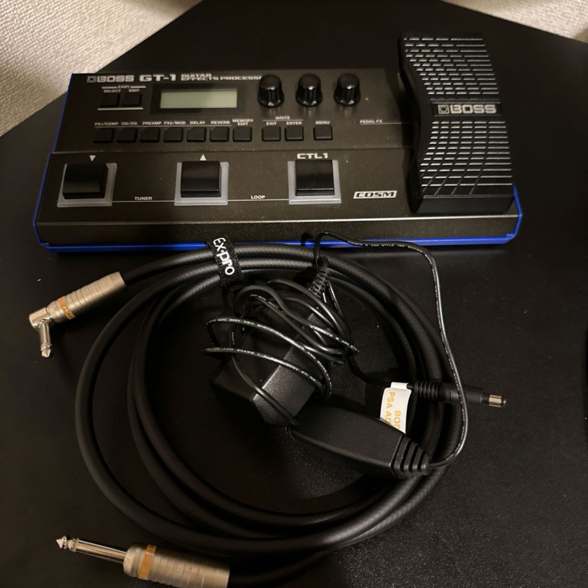 BOSS GT-1 オマケ付き BOSS GT-1おまけ付き(極美品BOSS GT-1 GT-1の教科書おまけ付き)