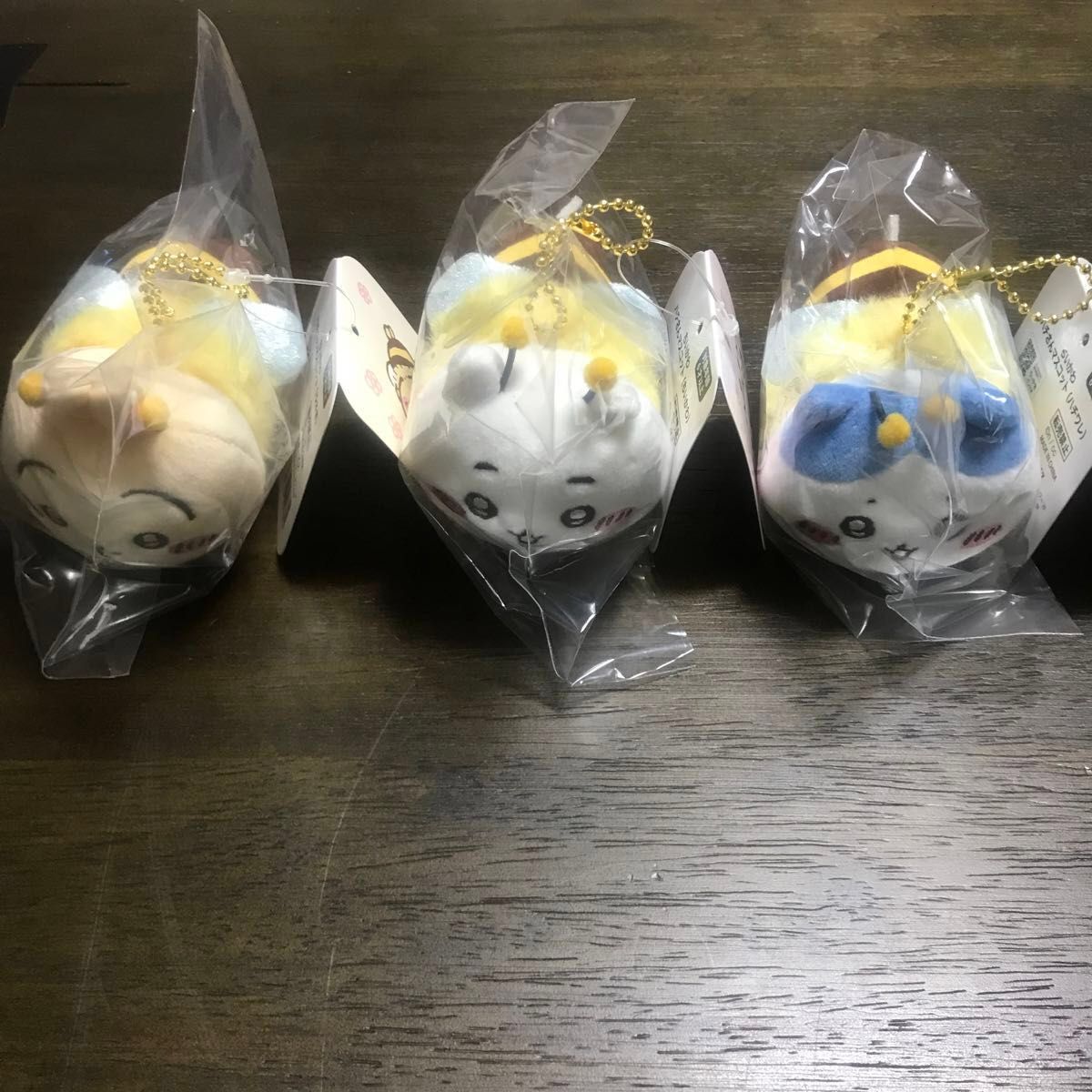 ちいかわ ハチさんマスコット コンプ3点セット 未開封新品です ちいかわ ハチさんマスコット コンプ3点セット 未開封新品です