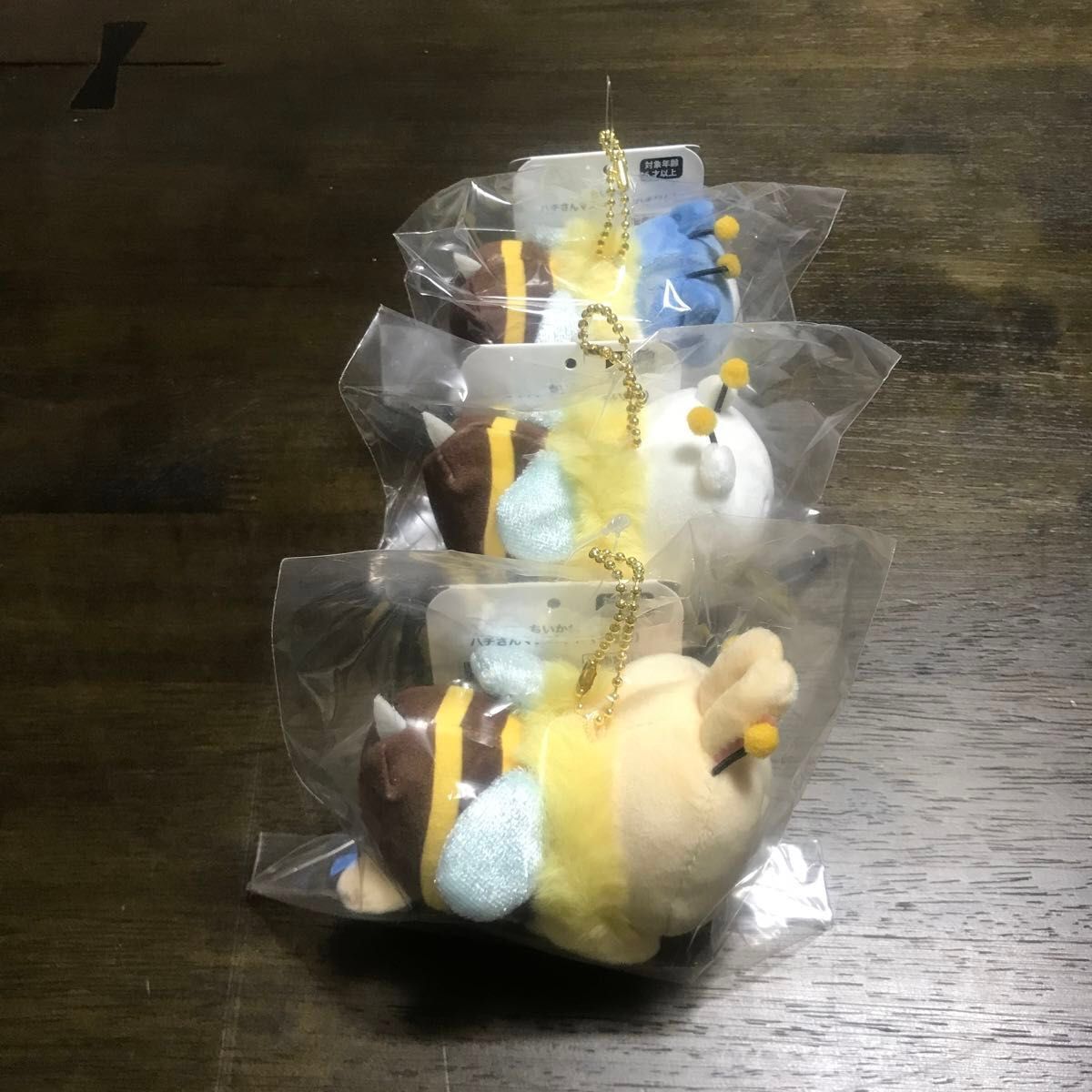 ちいかわ ハチさんマスコット コンプ3点セット 未開封新品です ちいかわ ハチさんマスコット コンプ3点セット 未開封新品です