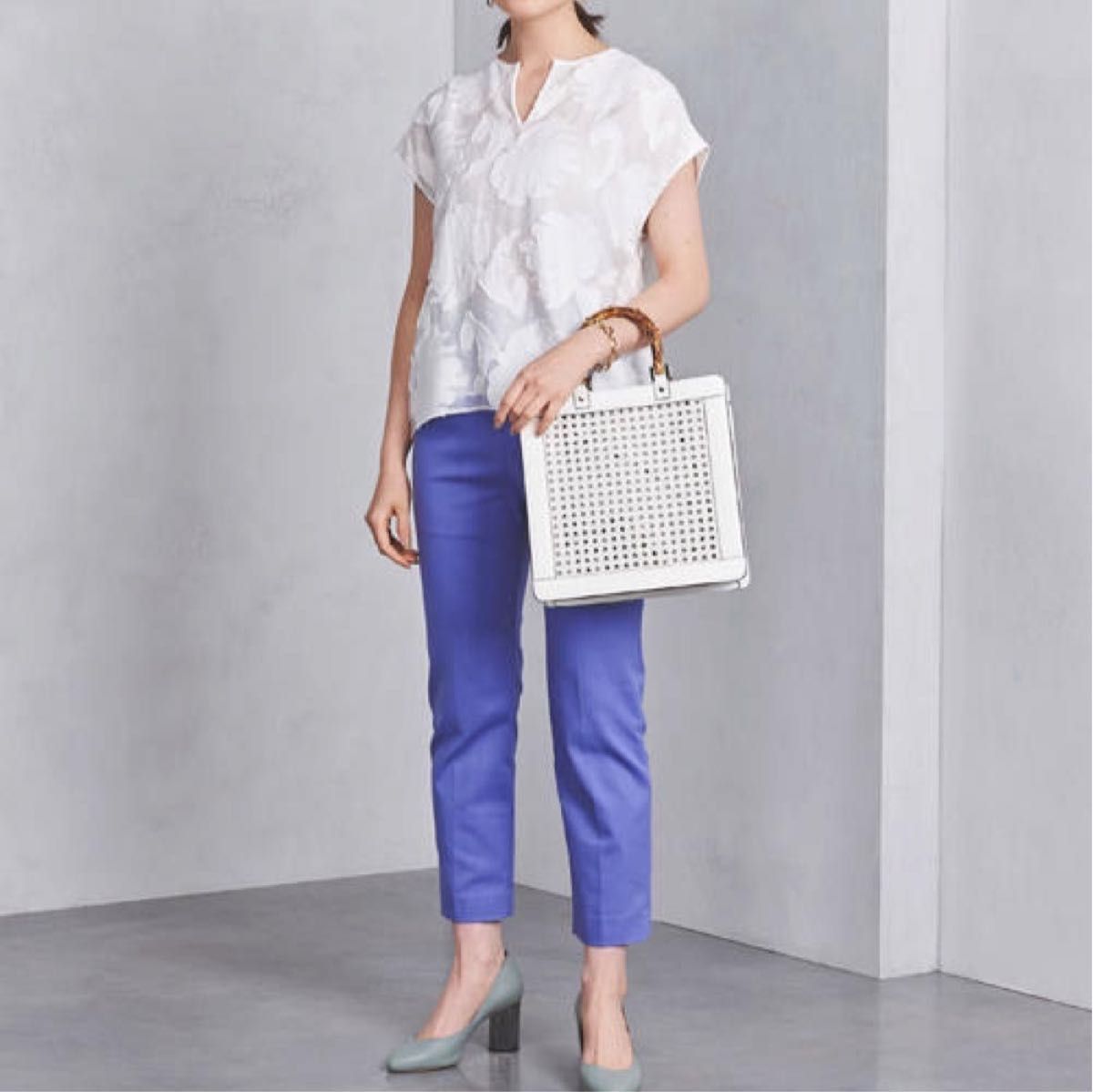 UNITED ARROWS TOKYO ユナイテッドアローズ ブラウス 白 カット UNITED ARROWS TOKYO ユナイテッドアローズ ブラウス 白 カット