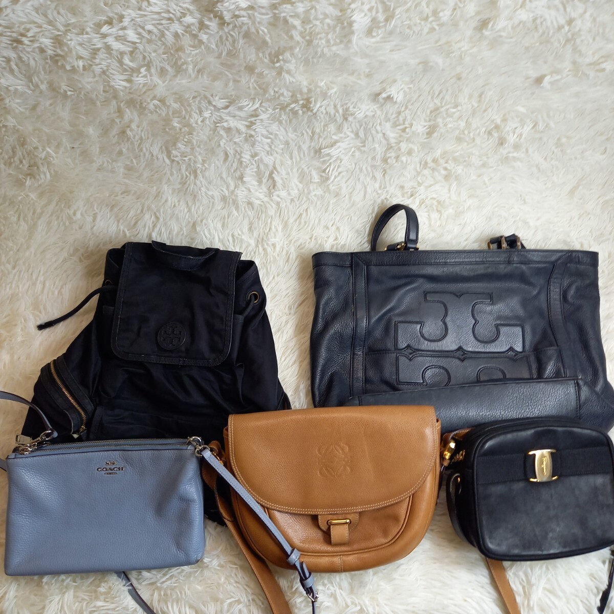 1 иен ~[ сумка суммировать # продается в комплекте ] Loewe LOEWE Tory Burch Tory Burch COACH Coach Salvatore Ferragamo сумка сумка плечо 