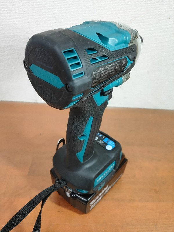 マキタ(makita) 充電式インパクトレンチ 18V バッテリ・充電器 TW300DRGX 12.7mm角 トルク300Nm 動作確認済みです_画像3