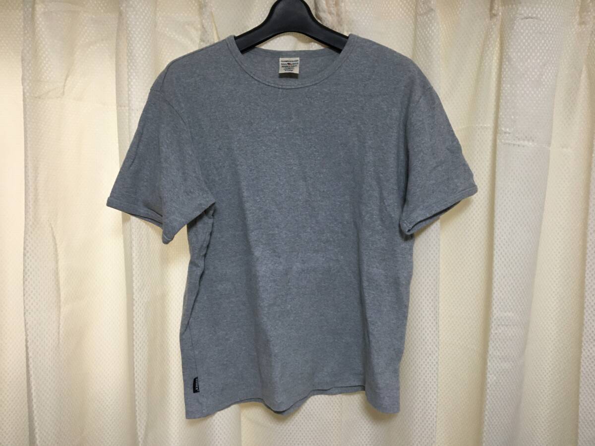 ☆AVIREX アヴィレックス タイトTシャツ サイズXL グレー 送料レターパックライト370円の画像1