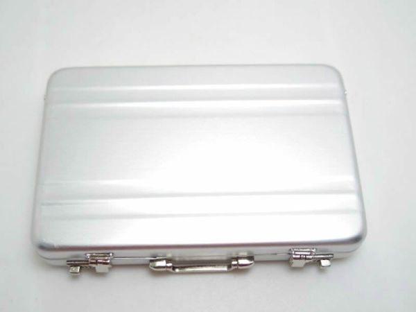 ミニ スーツケース アタッシュケース型 名刺入れ シルバー アルミの画像1