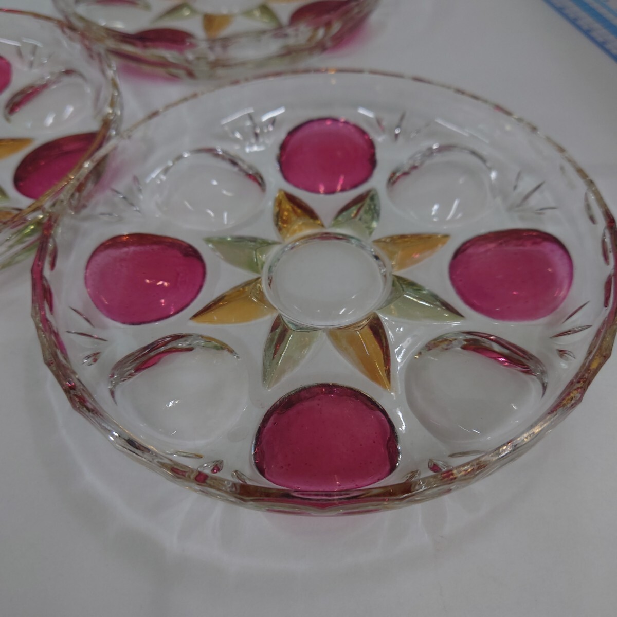 送料無料 レトロ フルーツ皿 ガラス 5枚セット ピンク ゴールド グリーン 可愛い ガラスプレート アンティーク の画像3