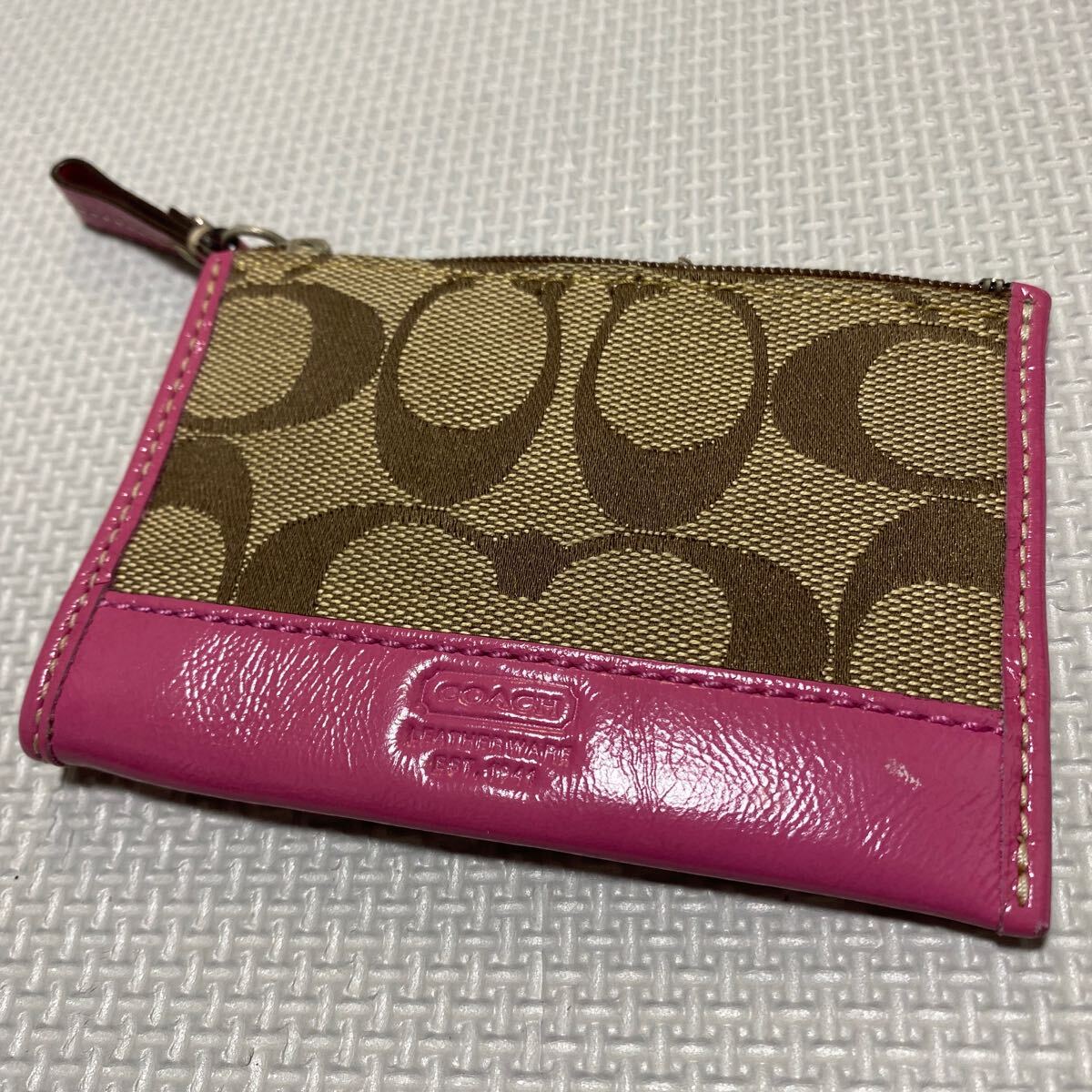 匿名配送 COACH コーチ ピンク 小銭入れ パスケース 定期入れ キーケース 財布 の画像1