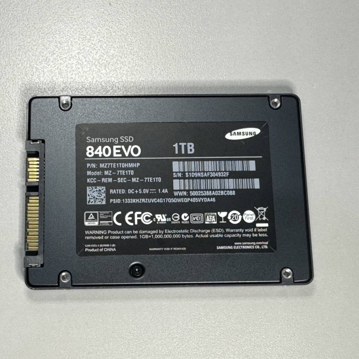 【送料無料使用少】Samsung SSD 840 EVO 1T SMART正常 使用14時間_画像2
