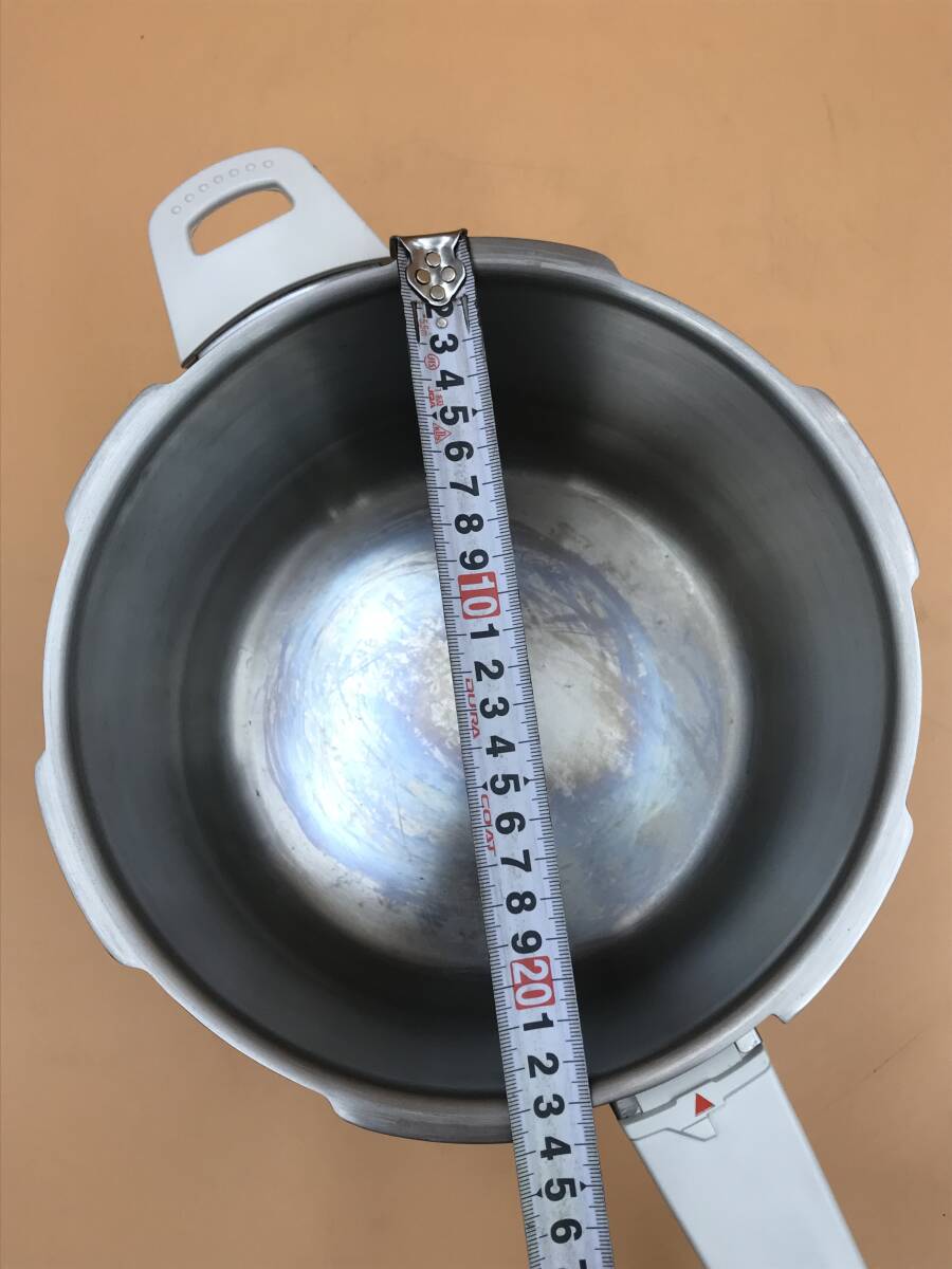 A102440 Asahi light metal home use pressure pan pressure cooker pressure nabe. power pan 5.5L diameter approximately 21cm used 240402