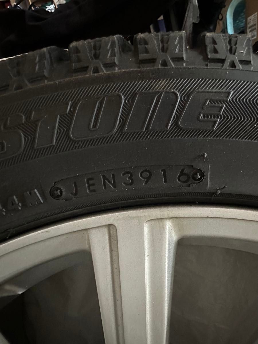 スタッドレスタイヤホイールのセット　4本　ブリヂストンブリザック215/50R17 